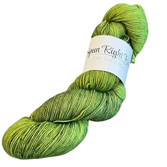 Spun Right Round SW Sock Yarn 80% Merino 20% Nylon 400 Yards Radioactive Green - Picture 1 of 3